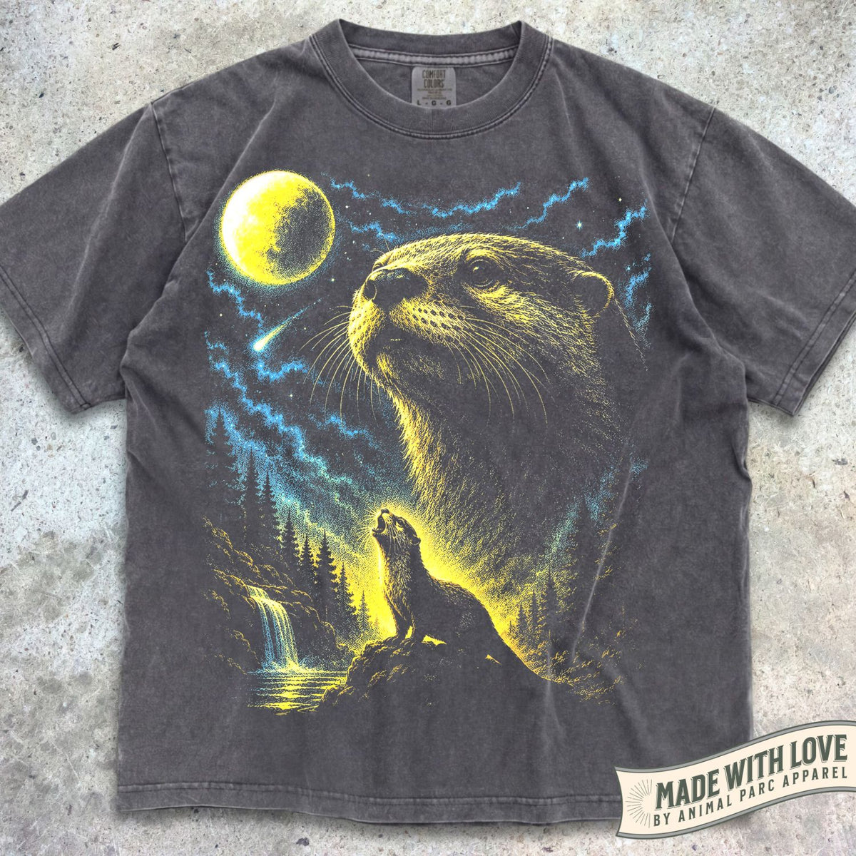 Howling Otter Tee
