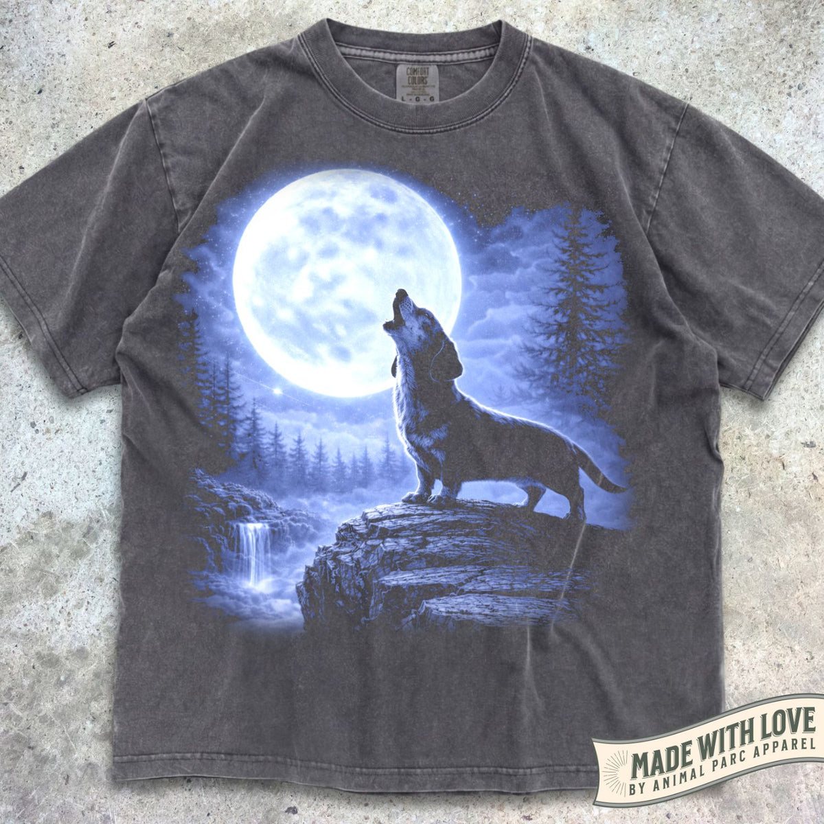 Howling Dachshund Tee