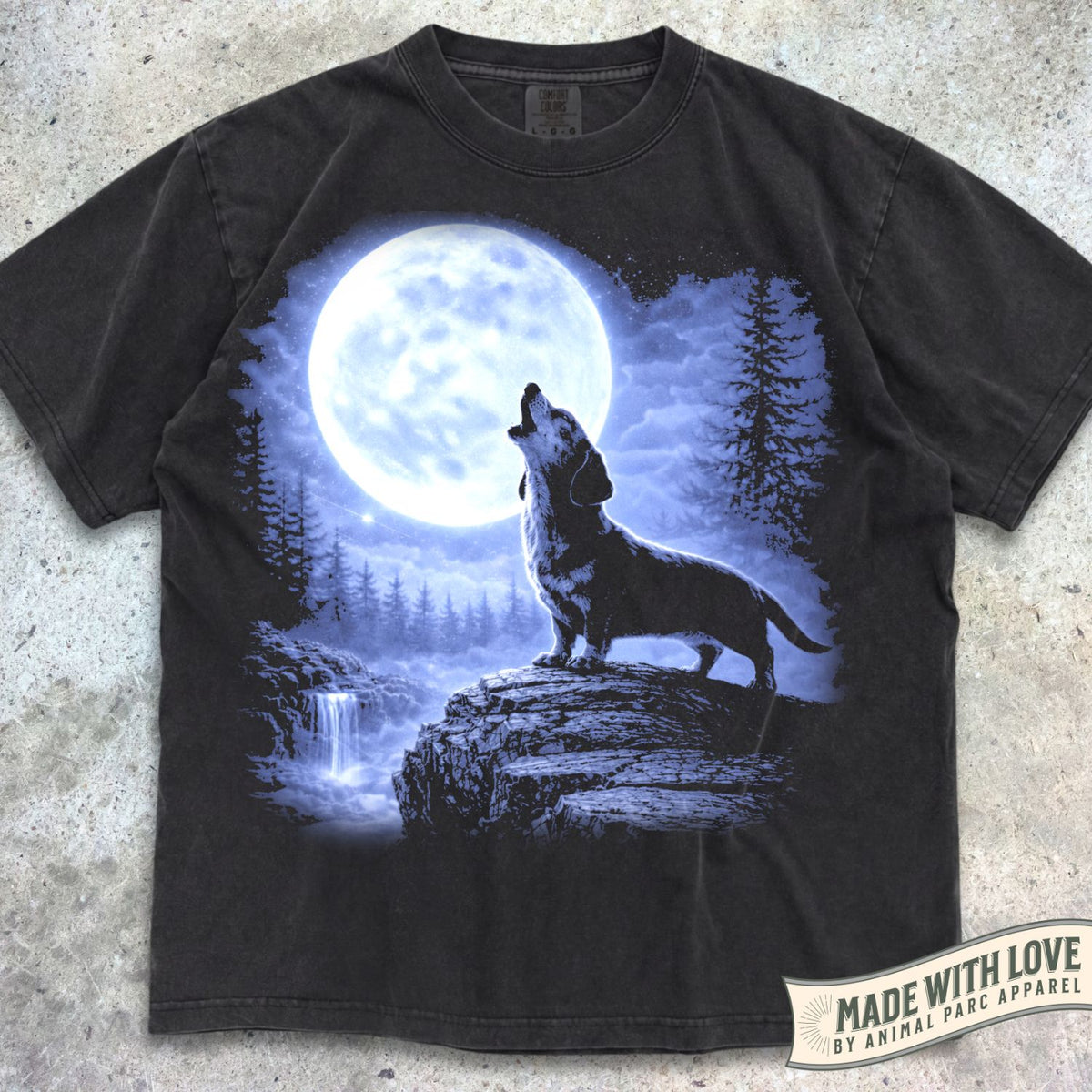 Howling Dachshund Tee