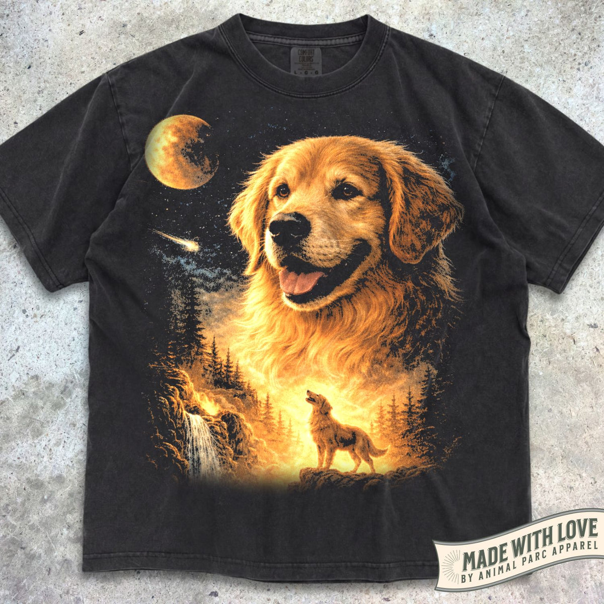 Golden Retriever Howling Moon Tee