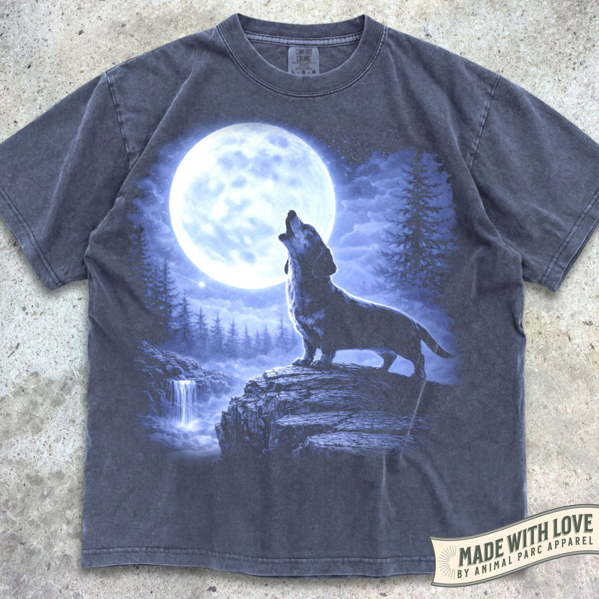 Howling Dachshund Tee