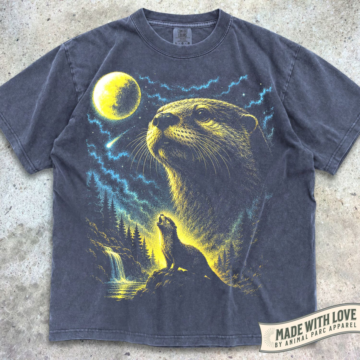 Howling Otter Tee