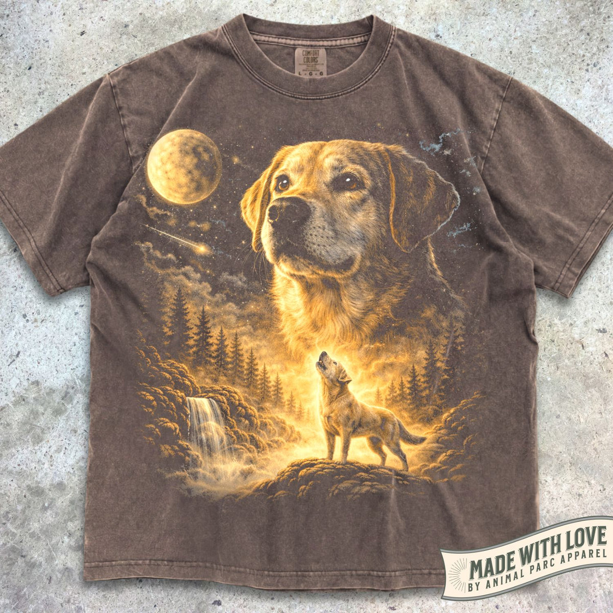 Labrador Howling Moon Tee