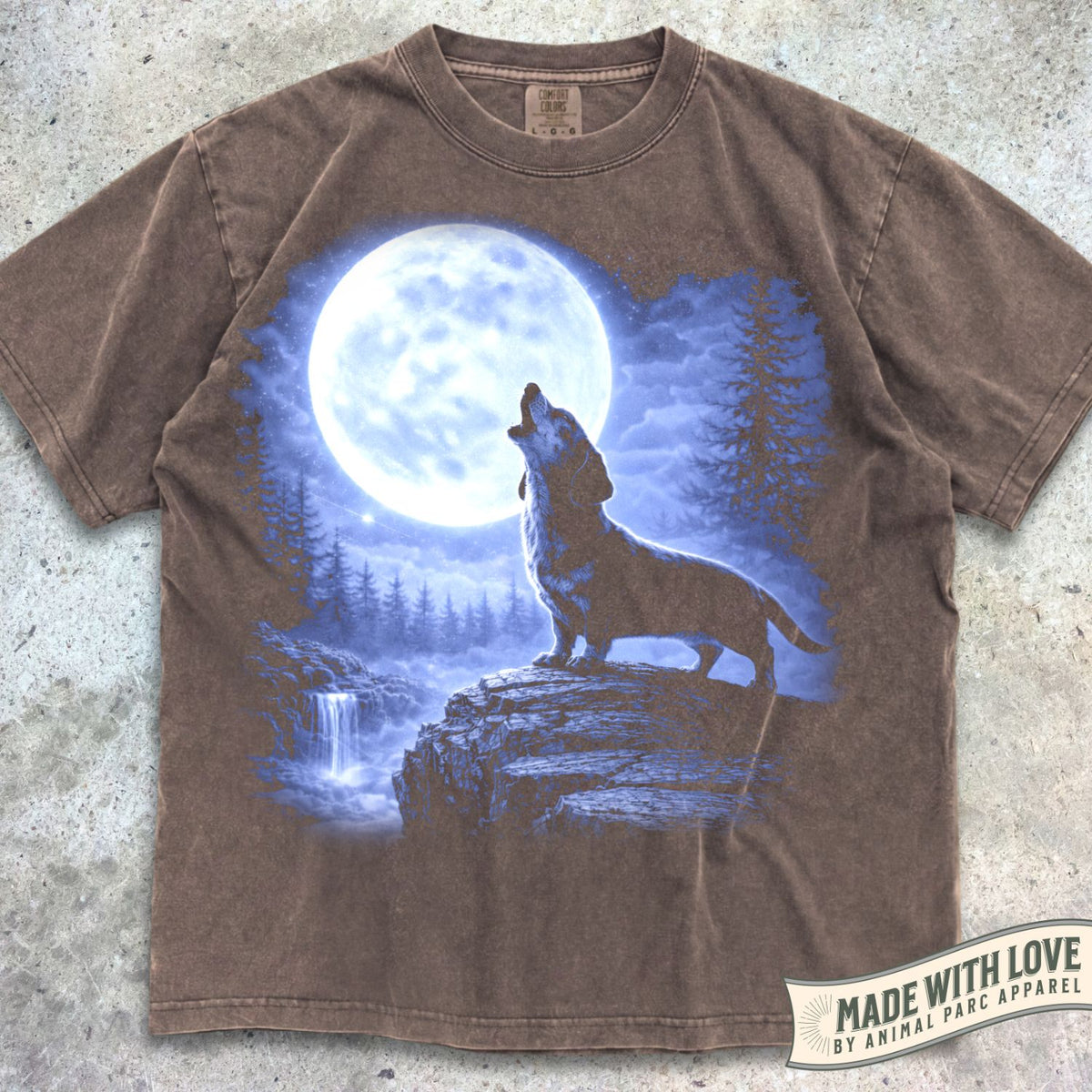 Howling Dachshund Tee